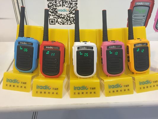 CE FCC Rohs Certified Iradio DP-168VHF UHF Digital Small Size Handheld Kids DMR Walkie-Talkie