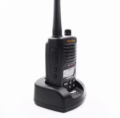 3-10KM Talk Range Digital DPMR Commercial Two Way Radio Walkie Talkie For Mag One VZ-D135
