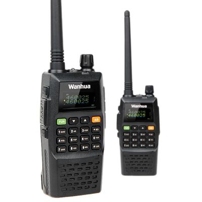 Long Distance Network Two Way Radio with 6W RF Power and 2500mAh Battery Capacity