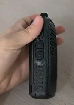 Ultra-long Standby Time Handheld Mini Radio Walkie Talkie Toy with 1W Power and 3km Range