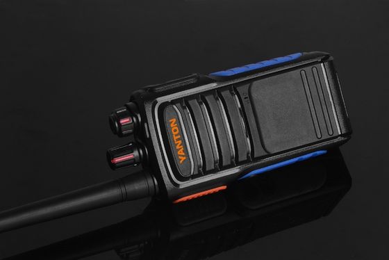 Two-Way Walkie Talkie VHF UHF Frequency Type 3.7V Operating Voltage