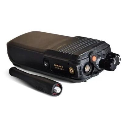 Original P8200 Dp3400 Xpr6300 Dgp4150 Digital VHF P8200 Portable 2 Way for Long Range