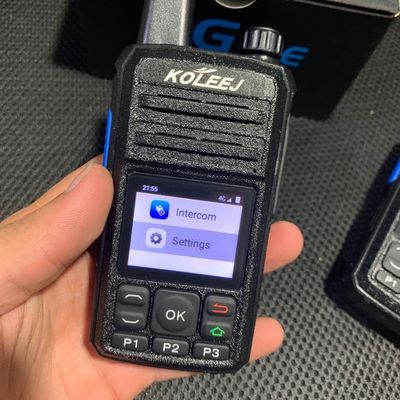 Handheld 4G Walkie Talkie with GPS WCDMA SIM Card WiFi Bluetooth and Zello Wireless