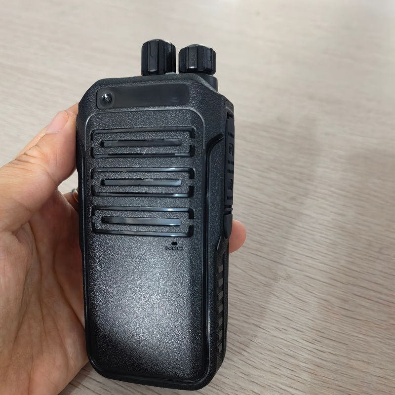 Ultra-long Standby Time Handheld Mini Radio Walkie Talkie Toy with 1W Power and 3km Range